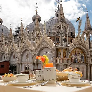 canaletto-luxury-suites-san-marco-luxury.hotelslidodijesolo.com/