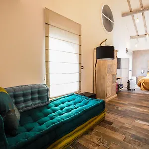 https://rosso-cortese.it-romehotels.com
